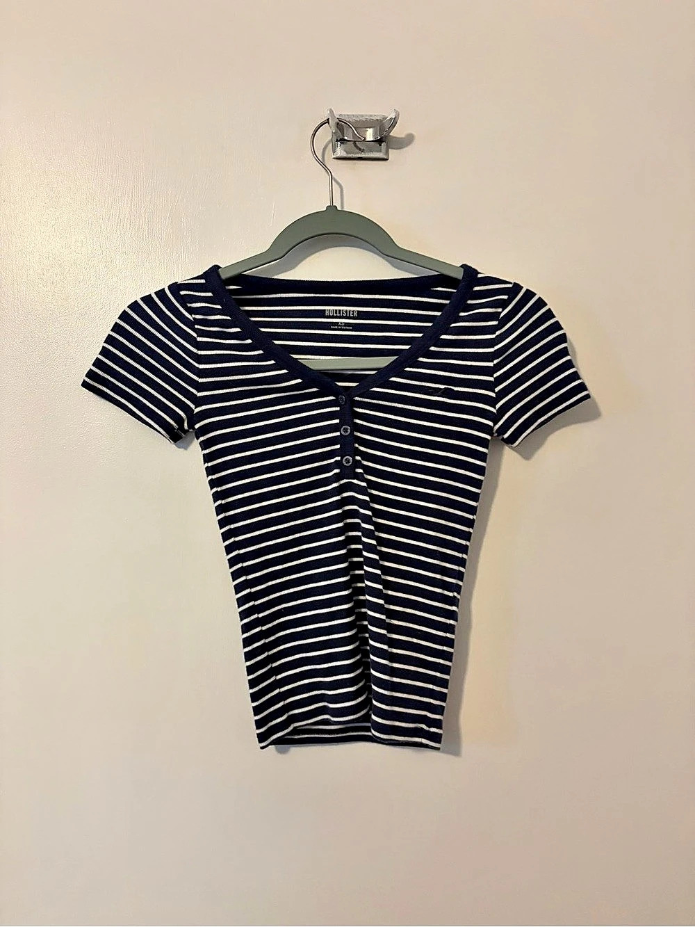 Hollister Short-Sleeve Icon Henley Striped Top Blue & White Size XS